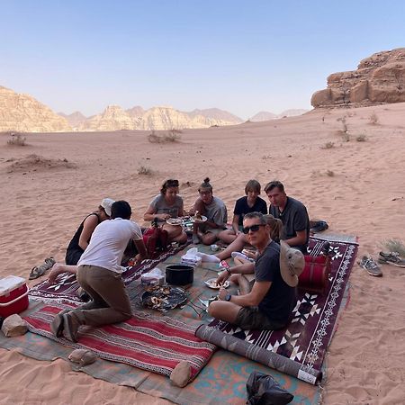 Wadi Rum Star Camp ภายนอก รูปภาพ