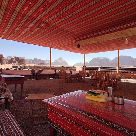 Wadi Rum Star Camp ภายนอก รูปภาพ