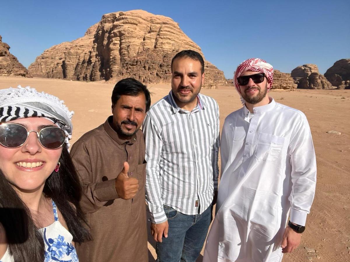 Wadi Rum Star Camp ภายนอก รูปภาพ