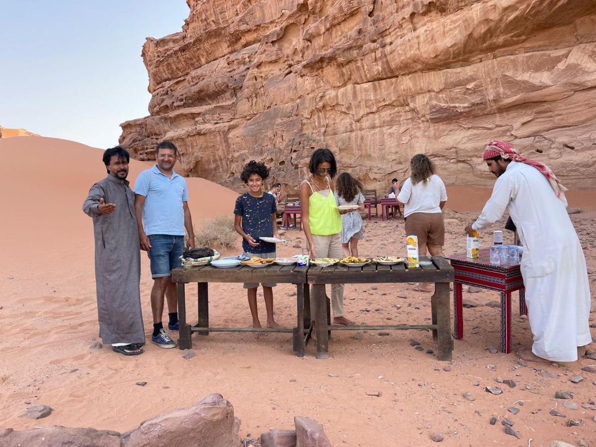 Wadi Rum Star Camp ภายนอก รูปภาพ