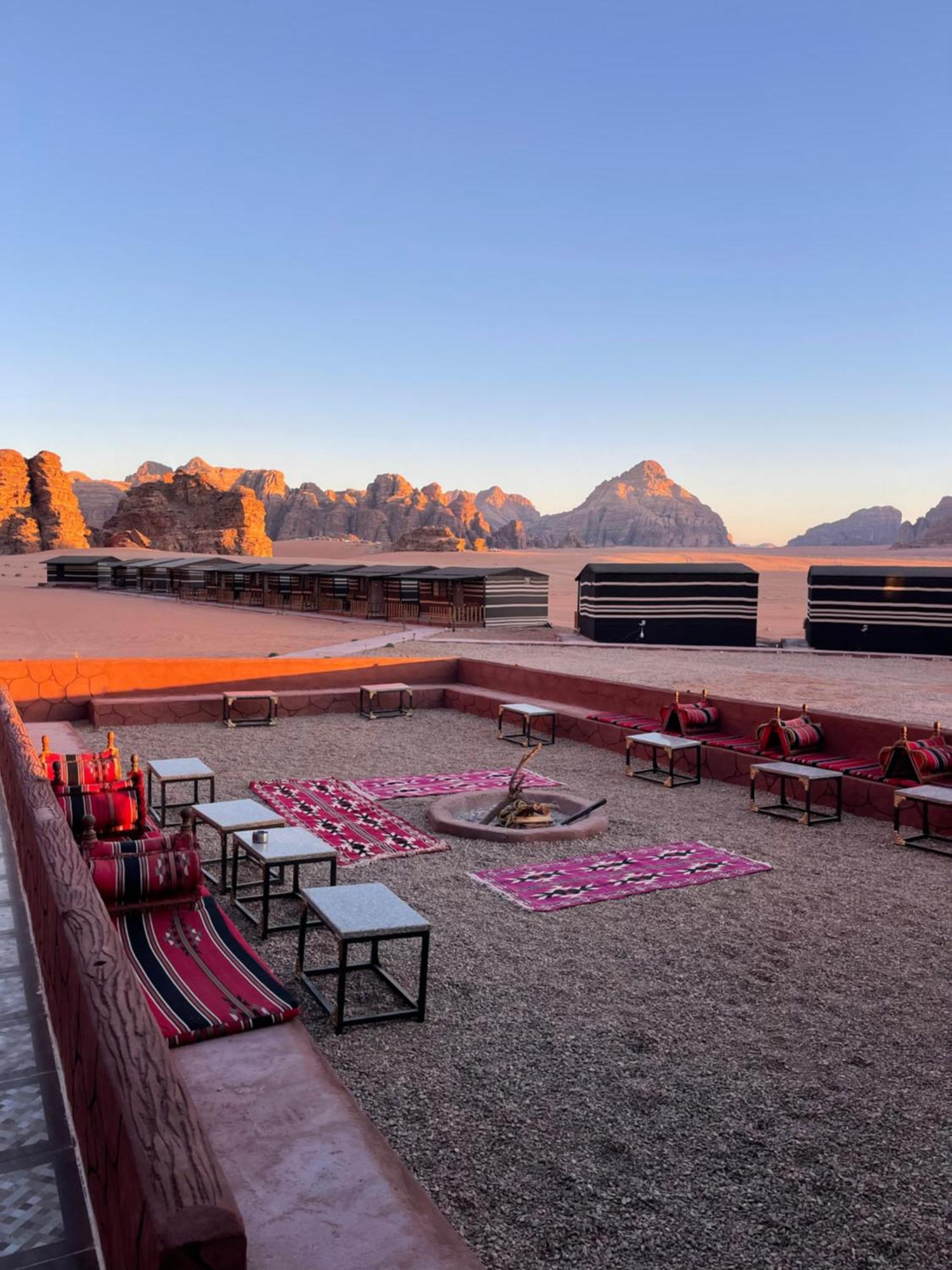 Wadi Rum Star Camp ภายนอก รูปภาพ