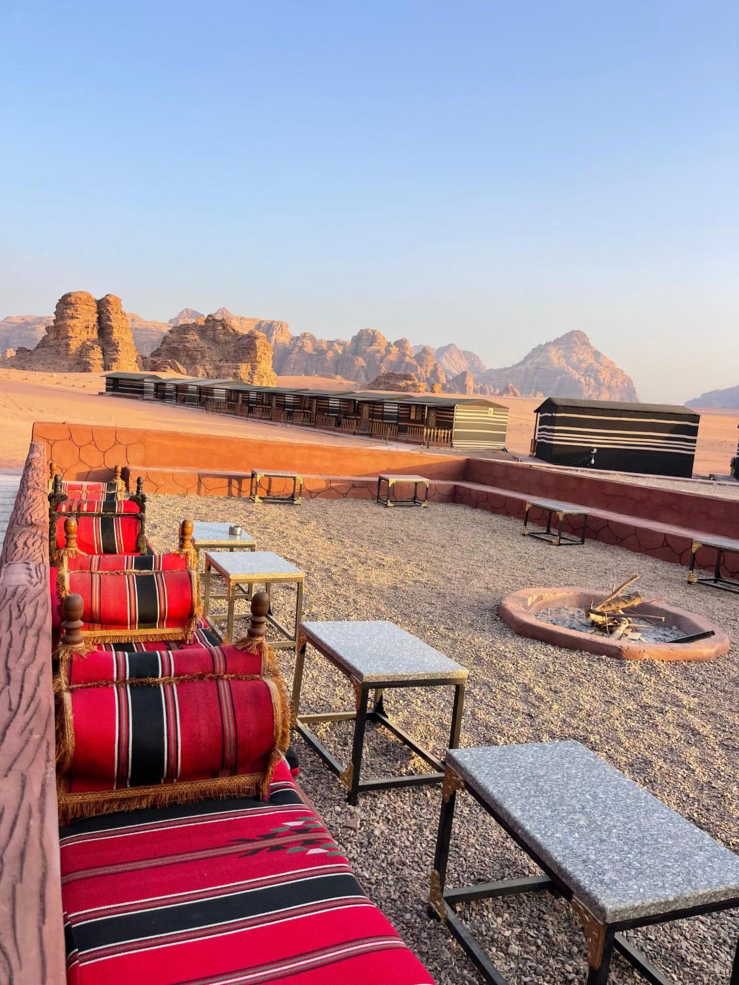 Wadi Rum Star Camp ภายนอก รูปภาพ
