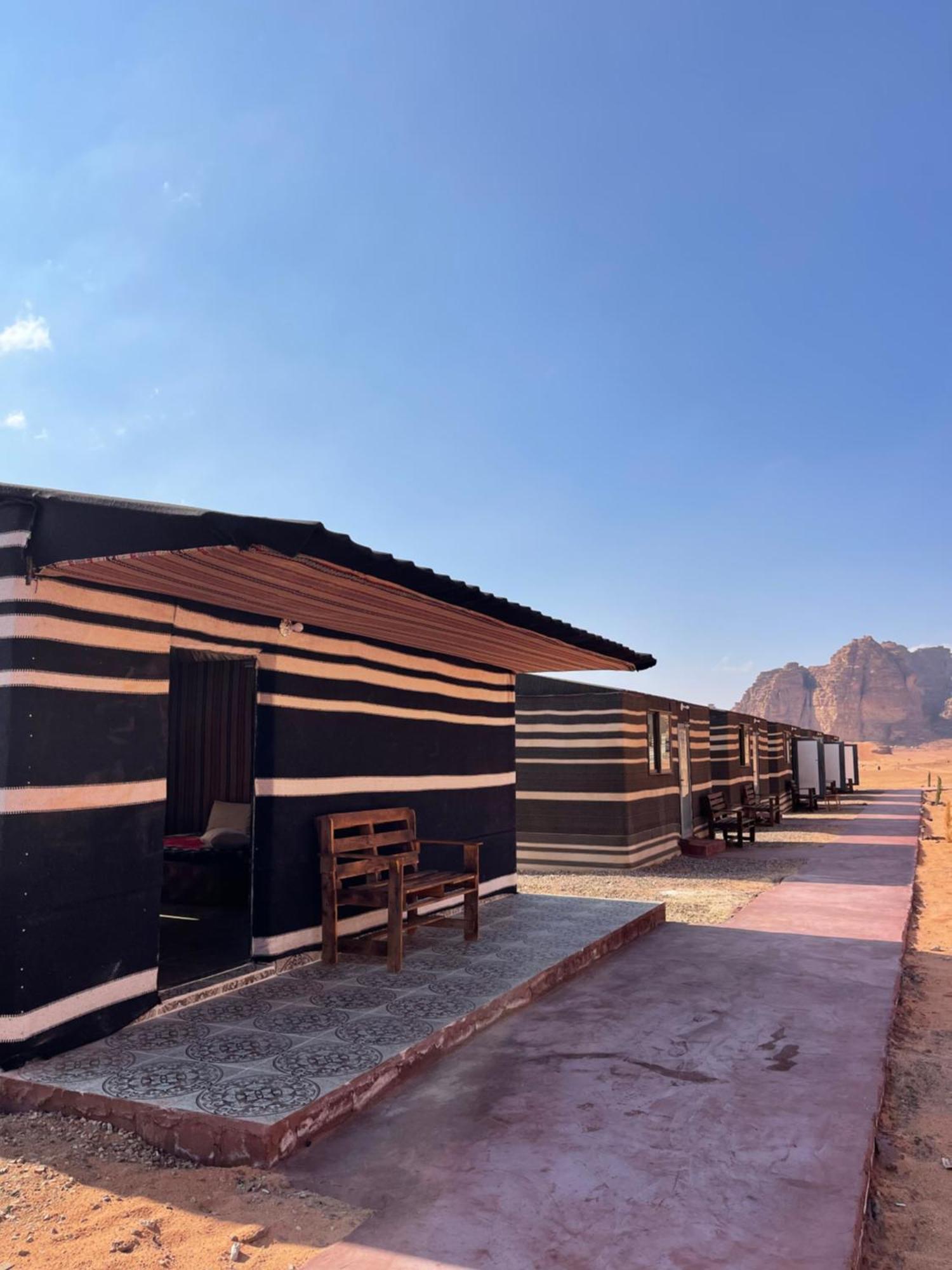 Wadi Rum Star Camp ภายนอก รูปภาพ