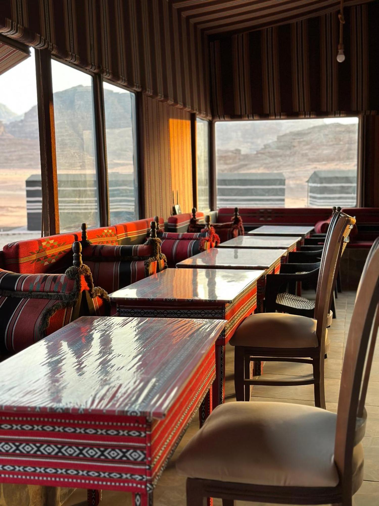 Wadi Rum Star Camp ภายนอก รูปภาพ