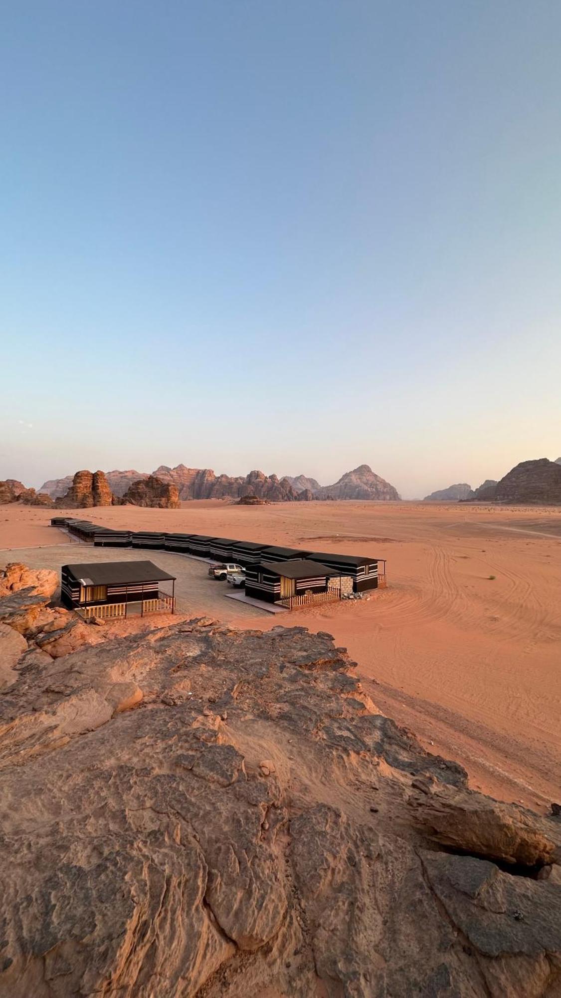 Wadi Rum Star Camp ภายนอก รูปภาพ