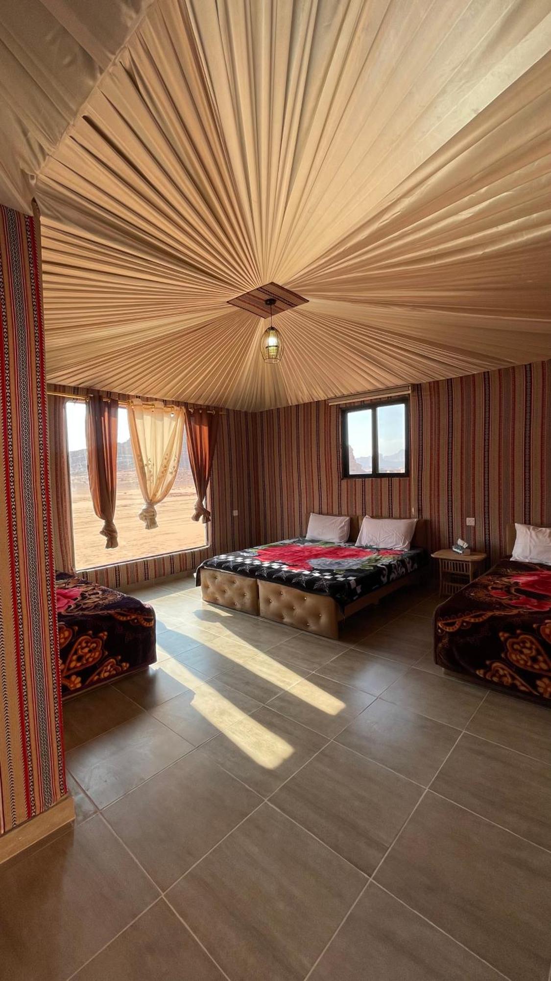 Wadi Rum Star Camp ภายนอก รูปภาพ