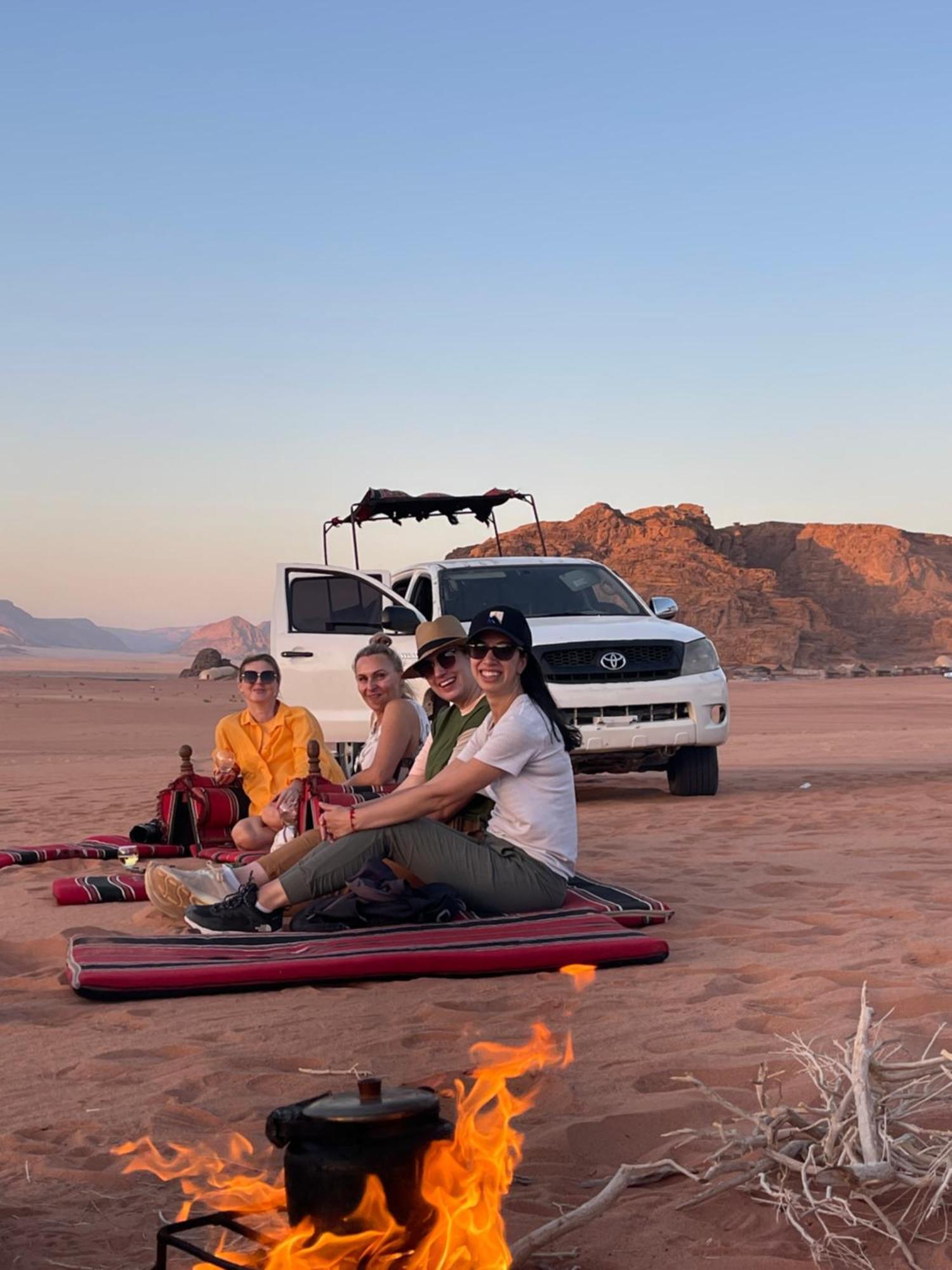 Wadi Rum Star Camp ภายนอก รูปภาพ