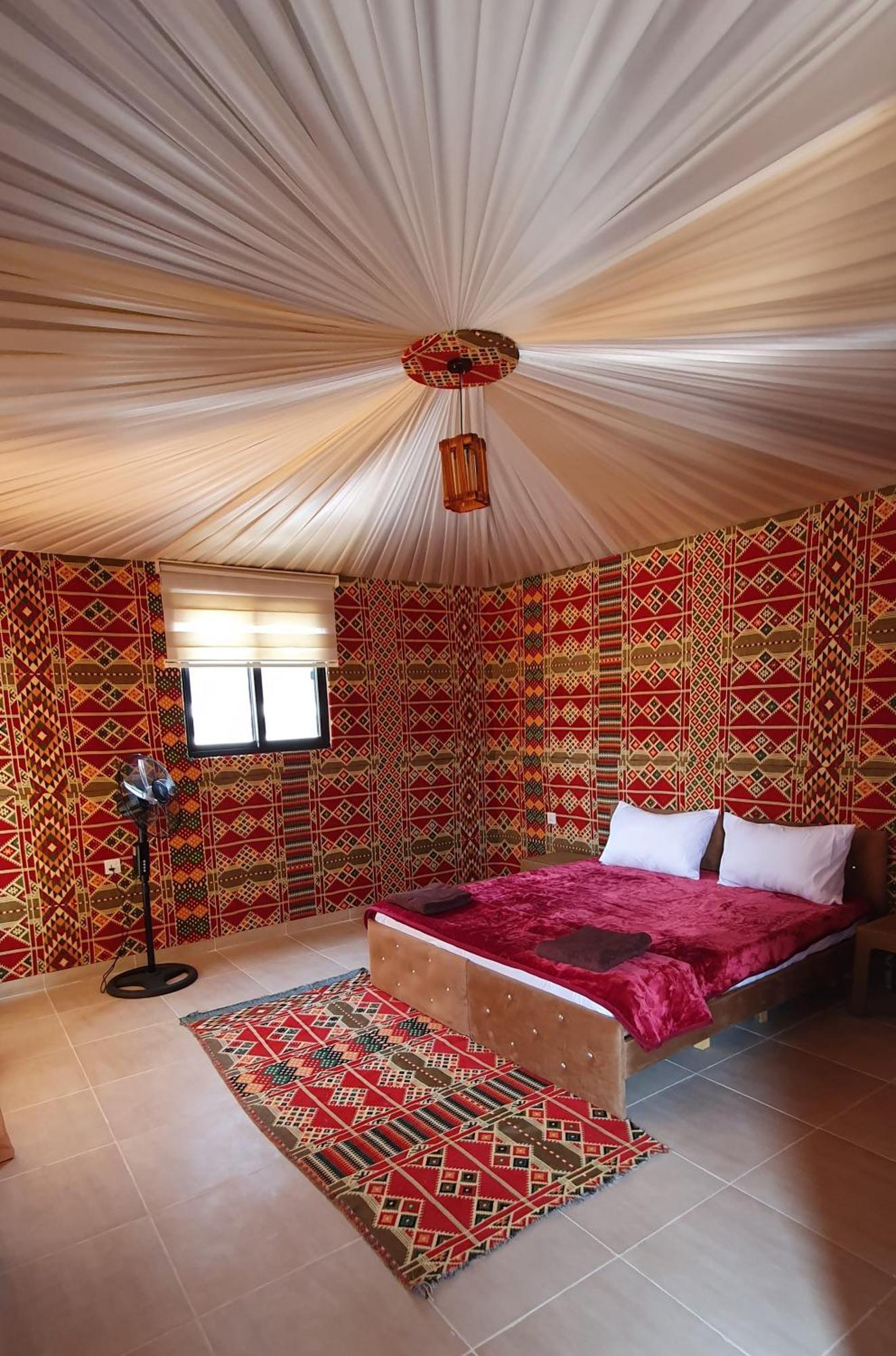 Wadi Rum Star Camp ภายนอก รูปภาพ